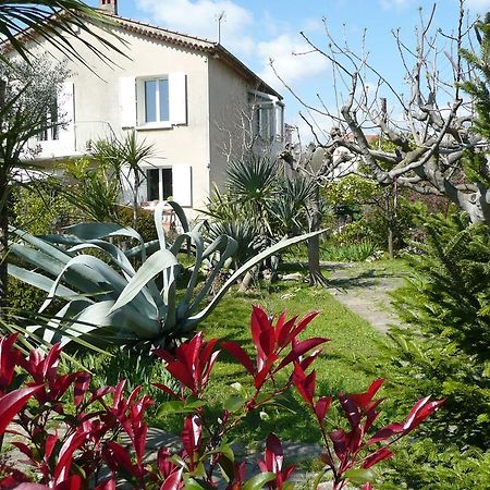 Appartement D Artiste Hyeres Luaran gambar