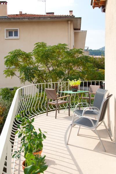 Appartement D Artiste Hyeres Luaran gambar