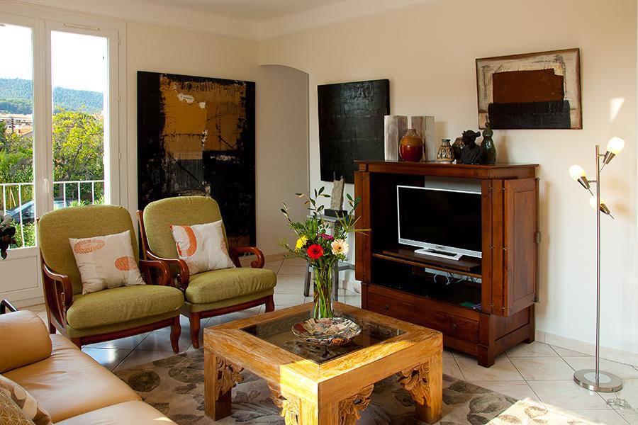 Appartement D Artiste Hyeres Luaran gambar