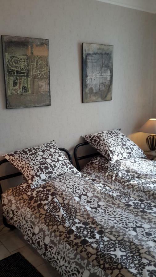 Appartement D Artiste Hyeres Luaran gambar